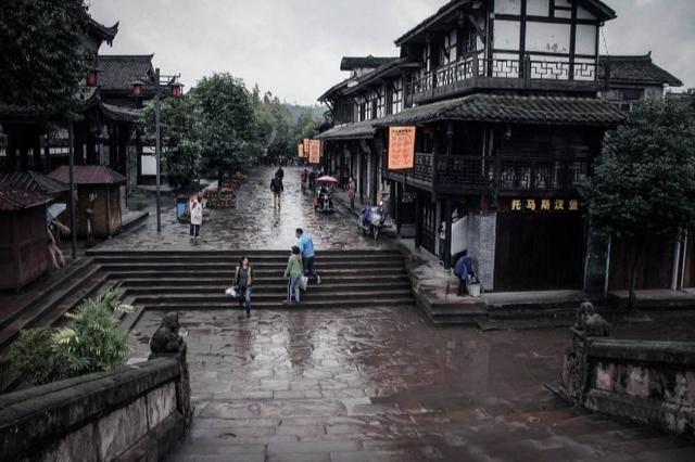 线上线下人气旺 “年货经济”热度高